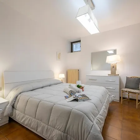 Apartman Alma - 100m Near - Happy Salò
