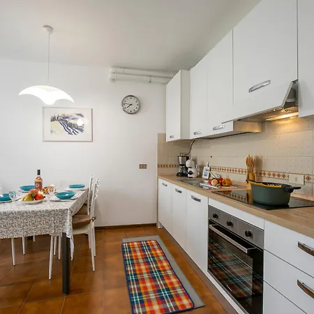 Alma - 100m Near - Happy Apartman *